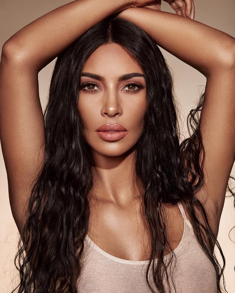 Лукбук Kim Kardashian, фото 8
